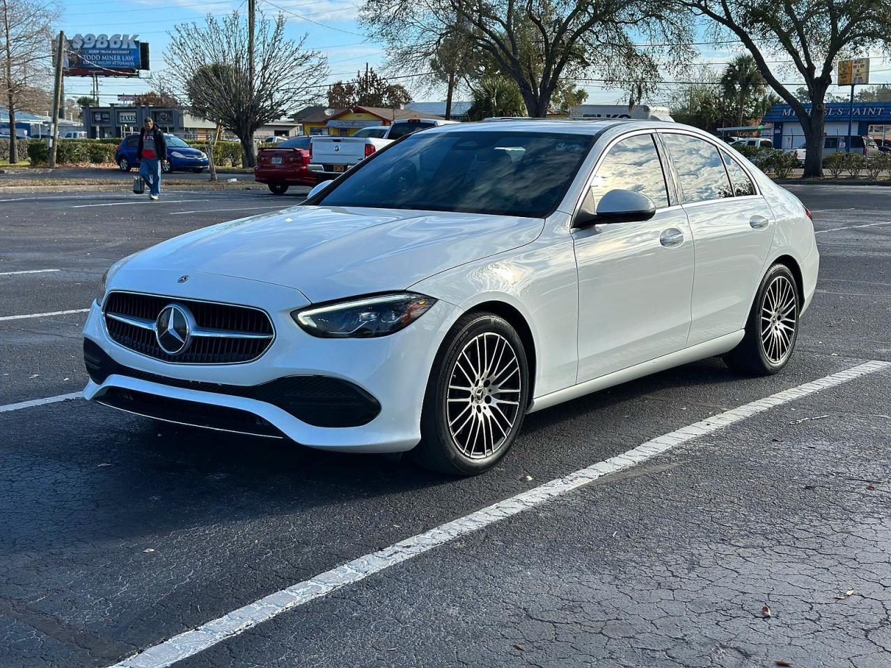 2023 Mercedes-Benz C 300 - zdjęcie 2