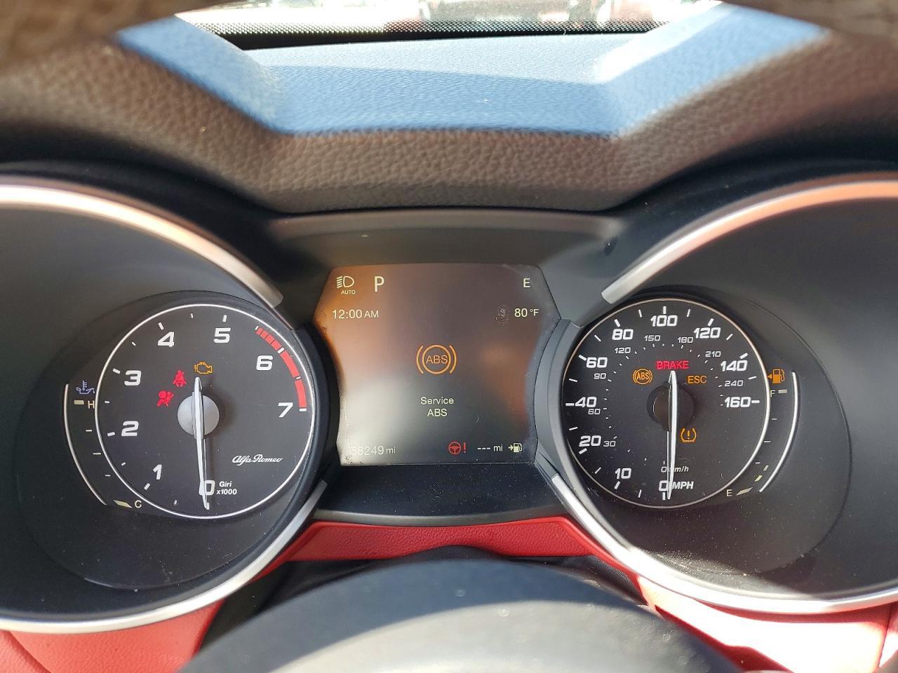 2019 Alfa Romeo Stelvio - zdjęcie 9