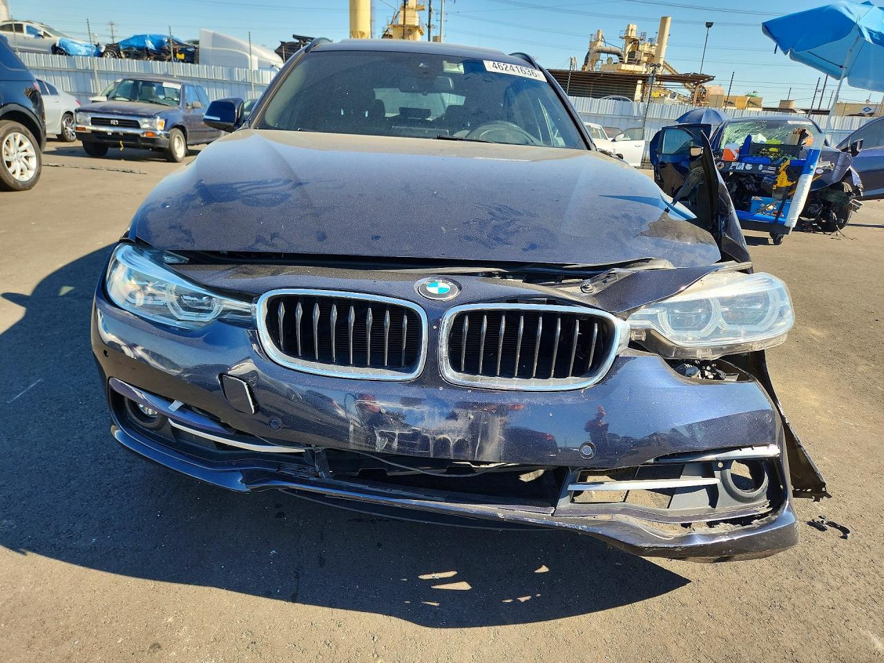 2017 BMW 330 Xi - zdjęcie 5