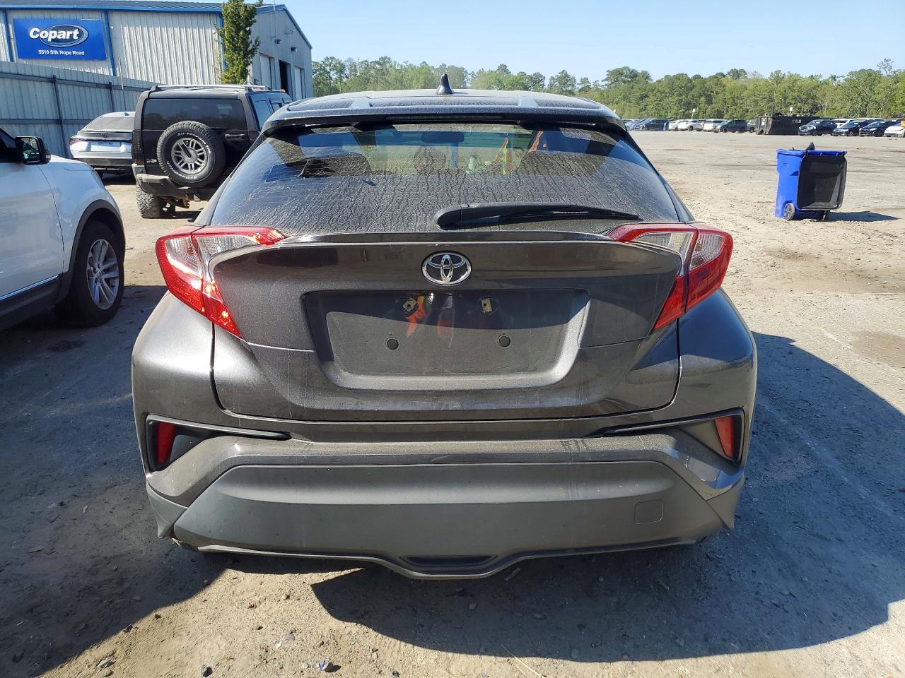 2021 Toyota C-Hr Le - zdjęcie 6