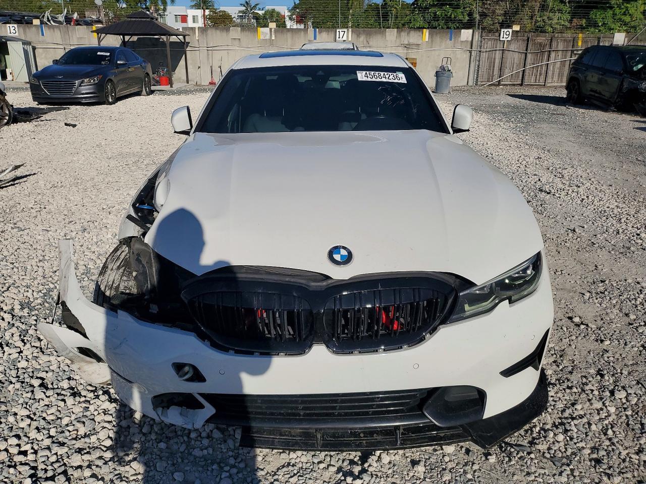 2020 BMW 330I - zdjęcie 5