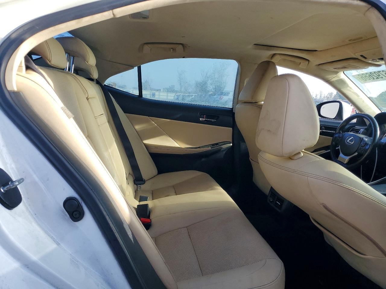 2016 Lexus Is 200T - zdjęcie 10