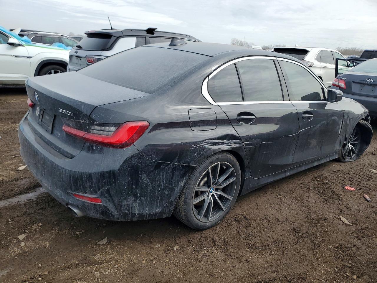 2019 BMW 330Xi - zdjęcie 3