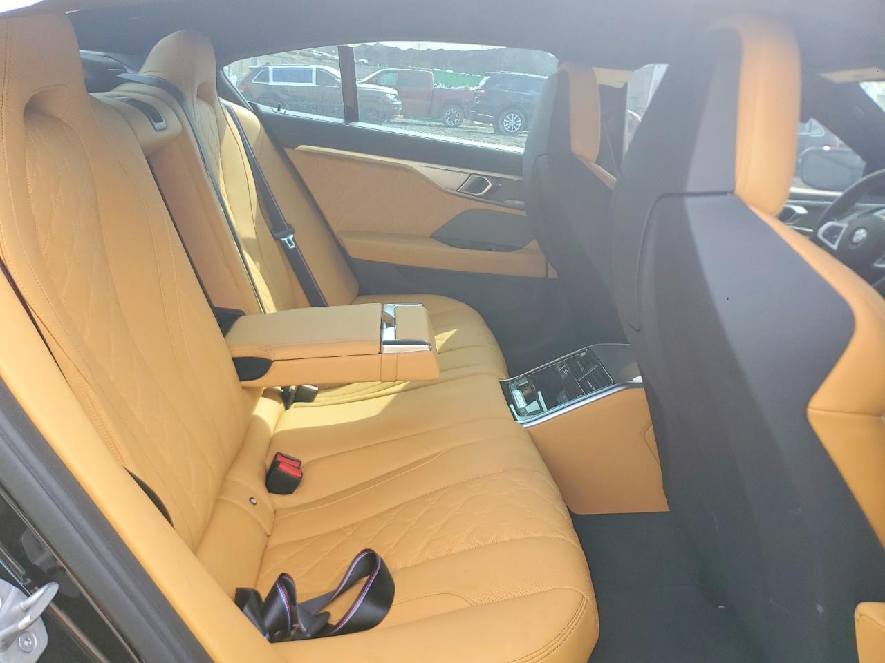 2025 BMW M8 Competition - zdjęcie 10