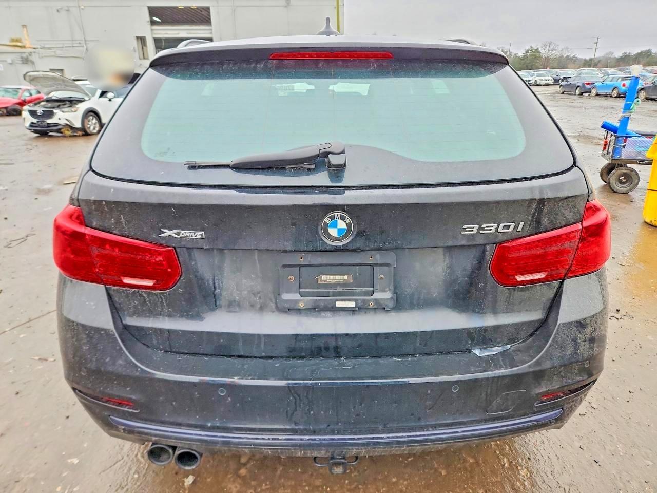 2017 BMW 330 Xi - zdjęcie 6