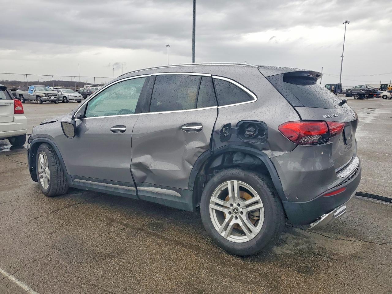 2023 Mercedes-Benz Gla 250 4Matic - zdjęcie 2