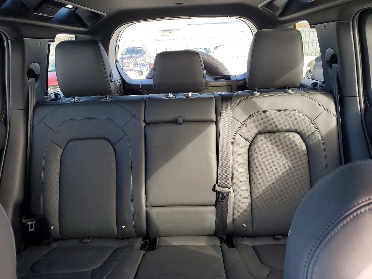 2025 Land Rover Defender 110 S - zdjęcie 10