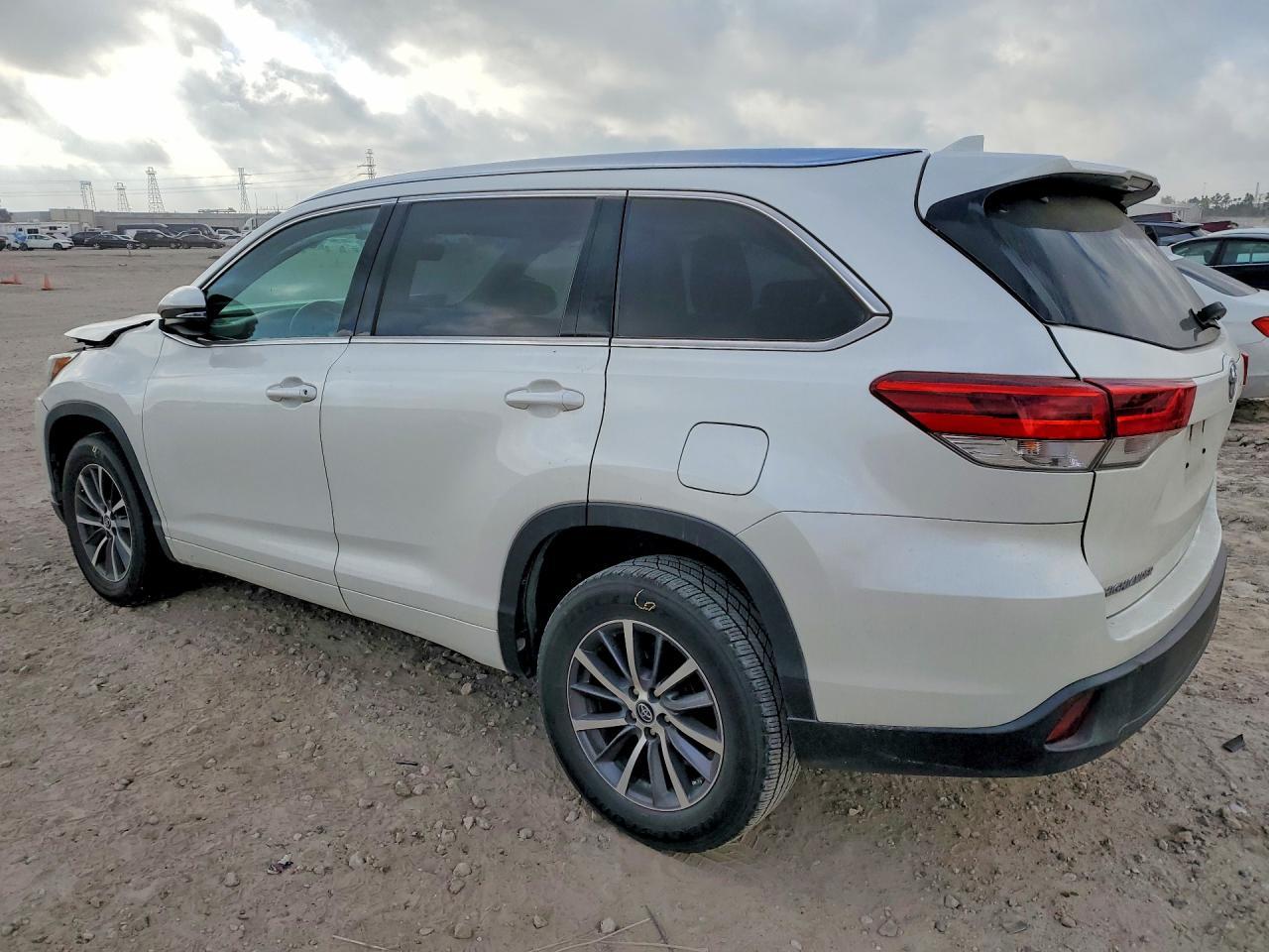 2018 Toyota Highlander Xle - zdjęcie 2