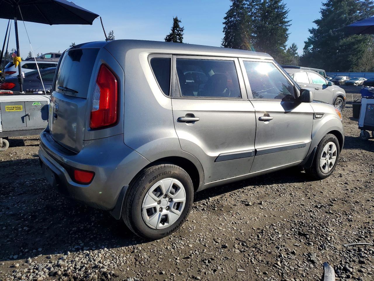 2013 Kia Soul Base - zdjęcie 3