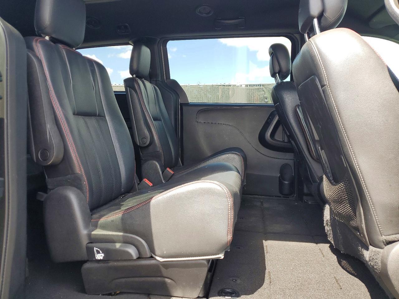 2016 Dodge Grand Caravan R - zdjęcie 11