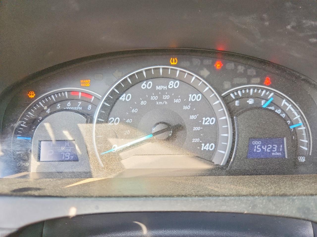 2013 Toyota Camry Le - zdjęcie 9