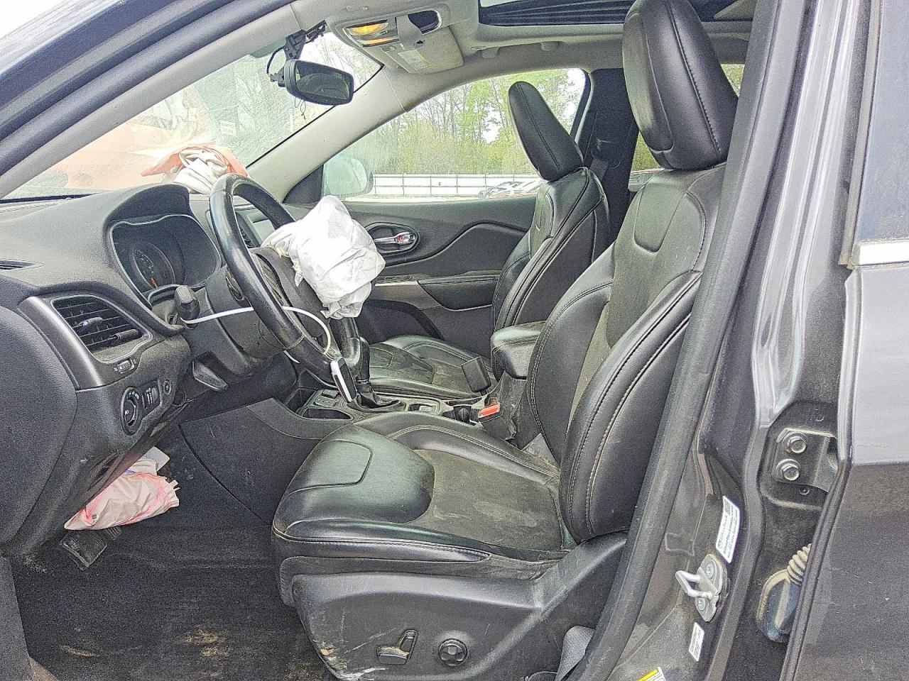 2019 Jeep Cherokee Latitude Plus - zdjęcie 7