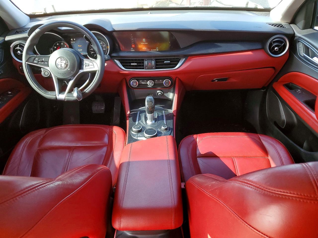 2019 Alfa Romeo Stelvio - zdjęcie 8