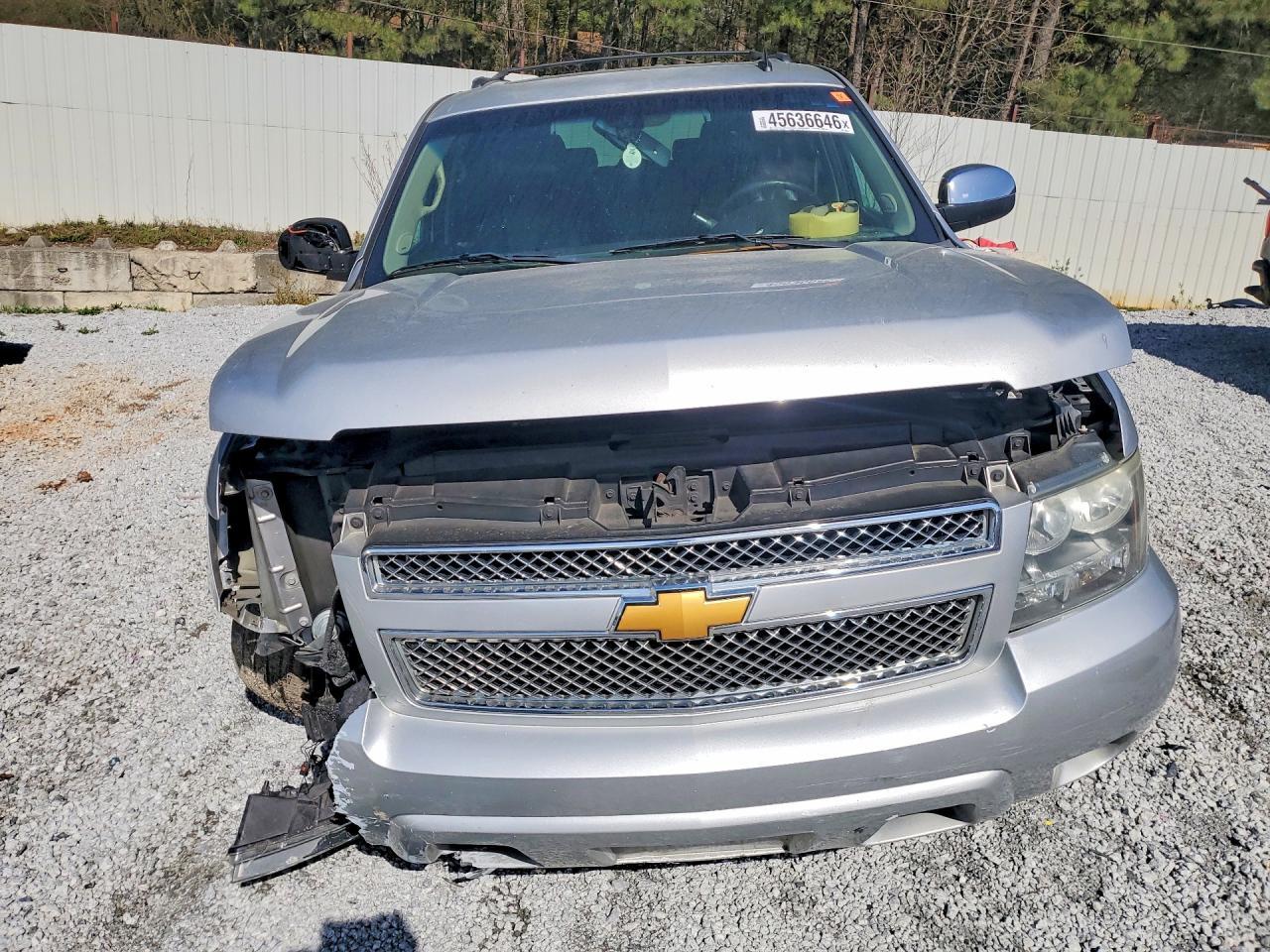 2014 Chevrolet Suburban C1500 Lt - zdjęcie 5