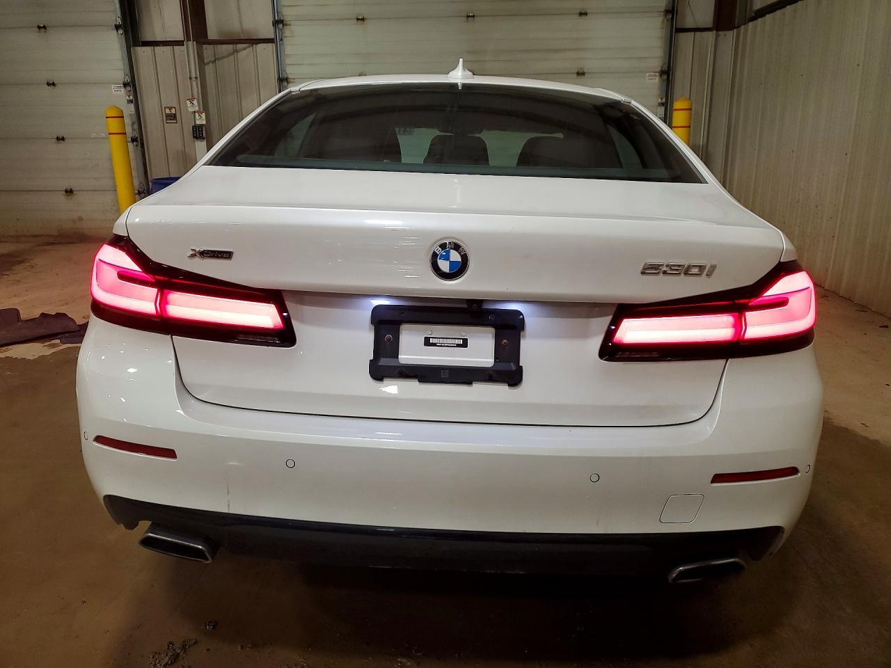 2023 BMW 5 Series 530I xDrive Xi - zdjęcie 6