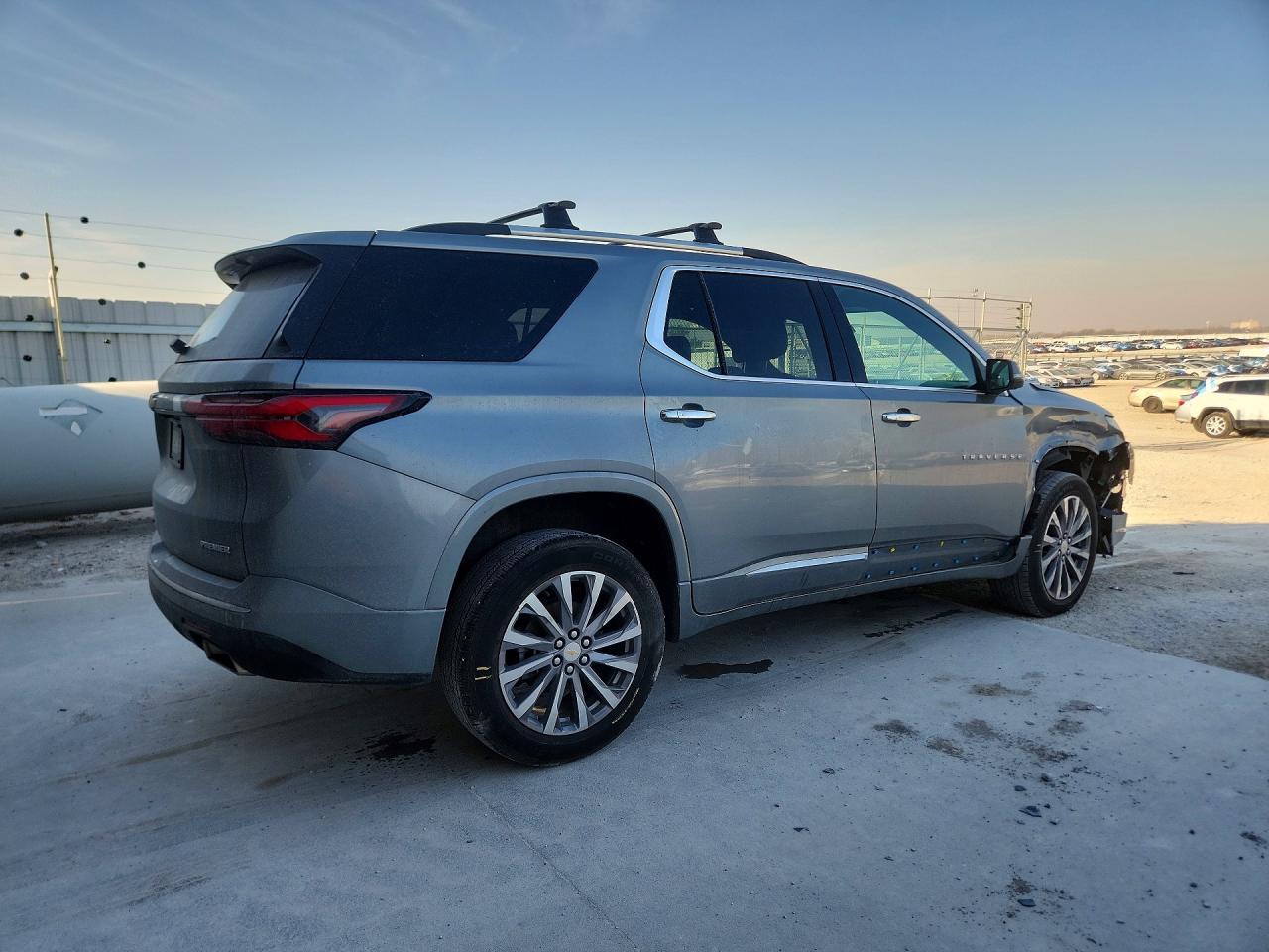 2023 Chevrolet Traverse Premier - zdjęcie 3