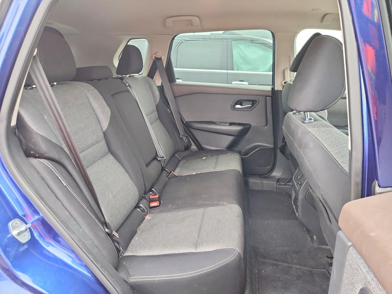 2022 Nissan Rogue Sv - zdjęcie 10