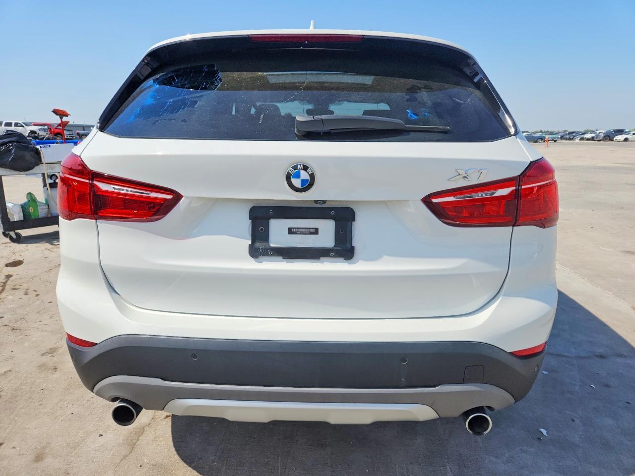 2016 BMW X1 xDrive28I - zdjęcie 6