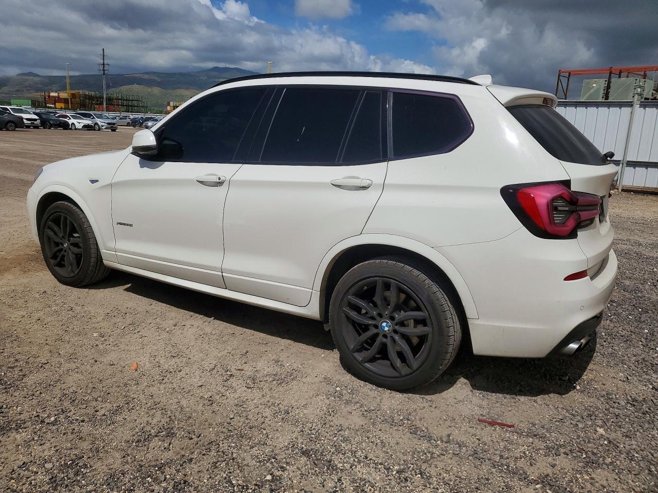 2017 BMW X3 xDrive35I - zdjęcie 2