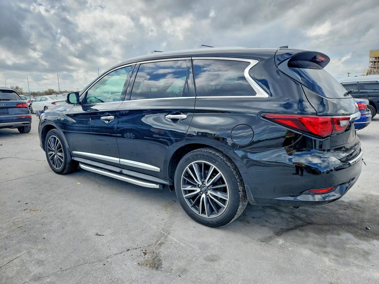 2020 Infiniti Qx60 Luxe - zdjęcie 2