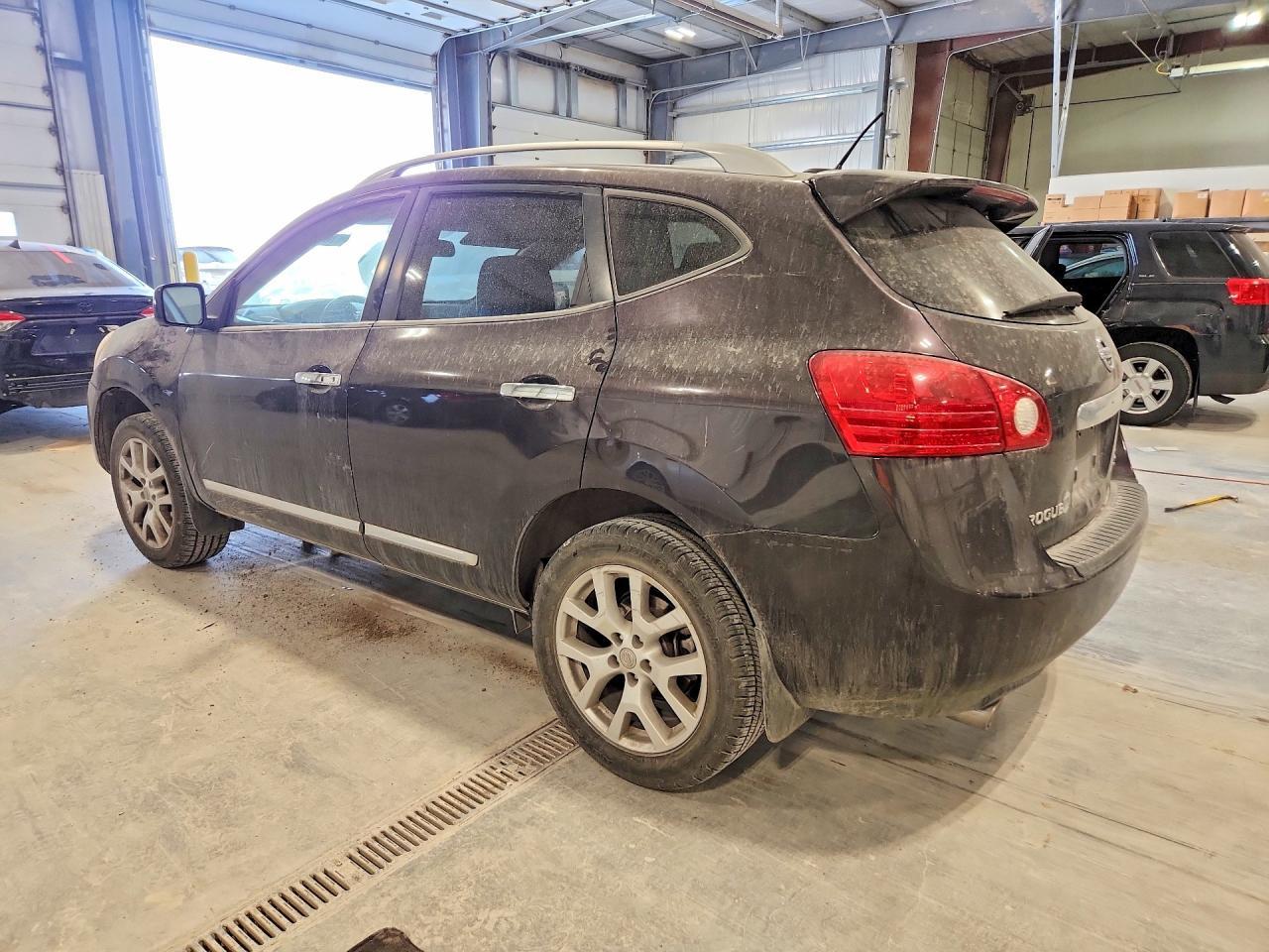 2013 Nissan Rogue S - zdjęcie 2