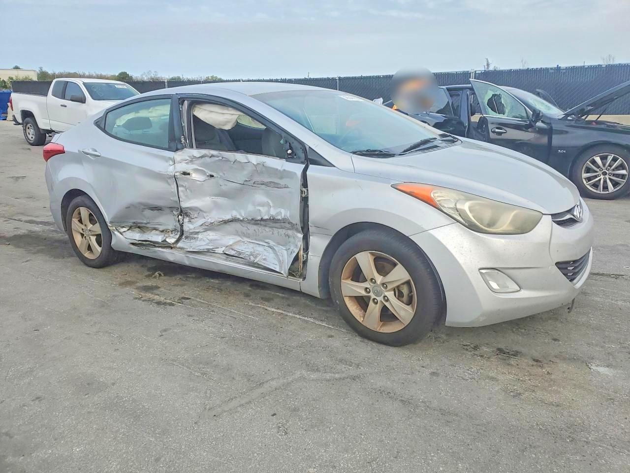 2013 Hyundai Elantra Gls - zdjęcie 4