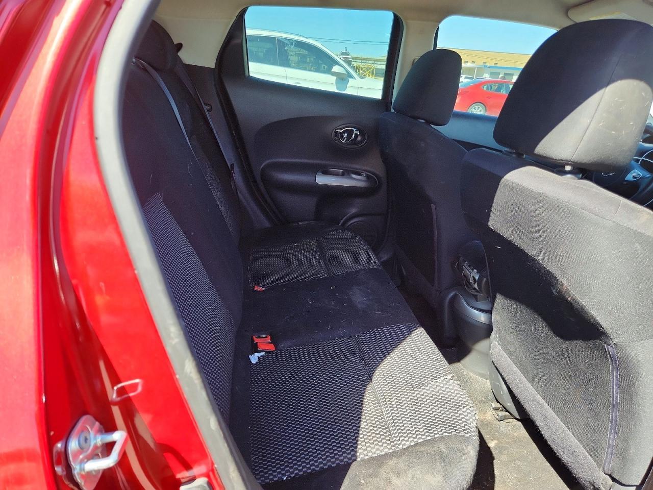 2016 Nissan Juke S - zdjęcie 10