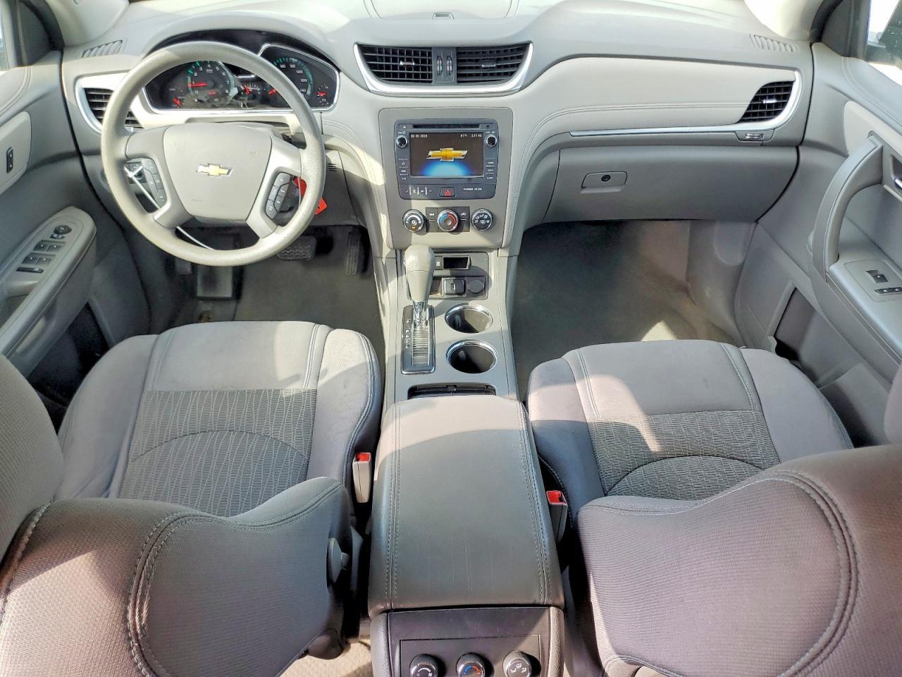 2015 Chevrolet Traverse Ls - zdjęcie 8