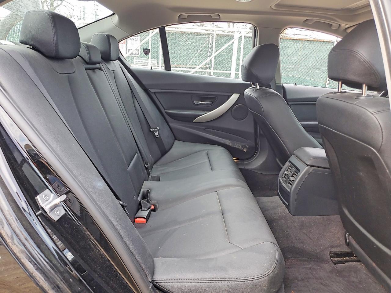 2015 BMW 320 I xDrive - zdjęcie 10