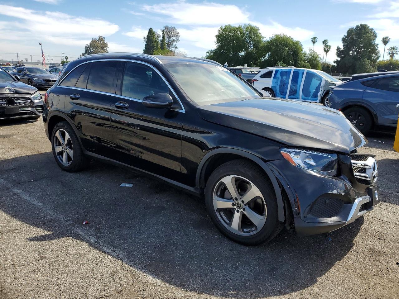 2019 Mercedes-Benz Glc 300 - zdjęcie 4