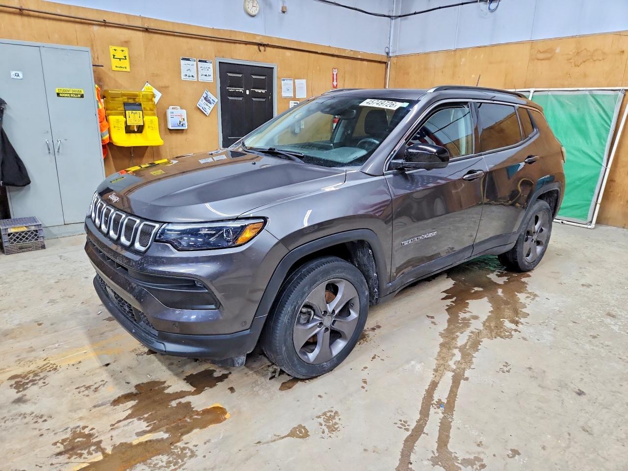 2022 Jeep Compass Latitude Lux - zdjęcie główne
