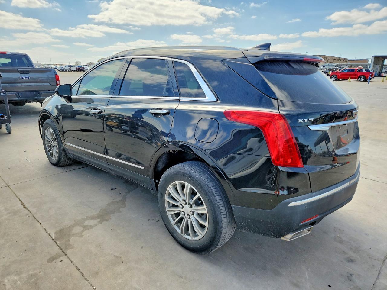 2019 Cadillac Xt5 Luxury - zdjęcie 2