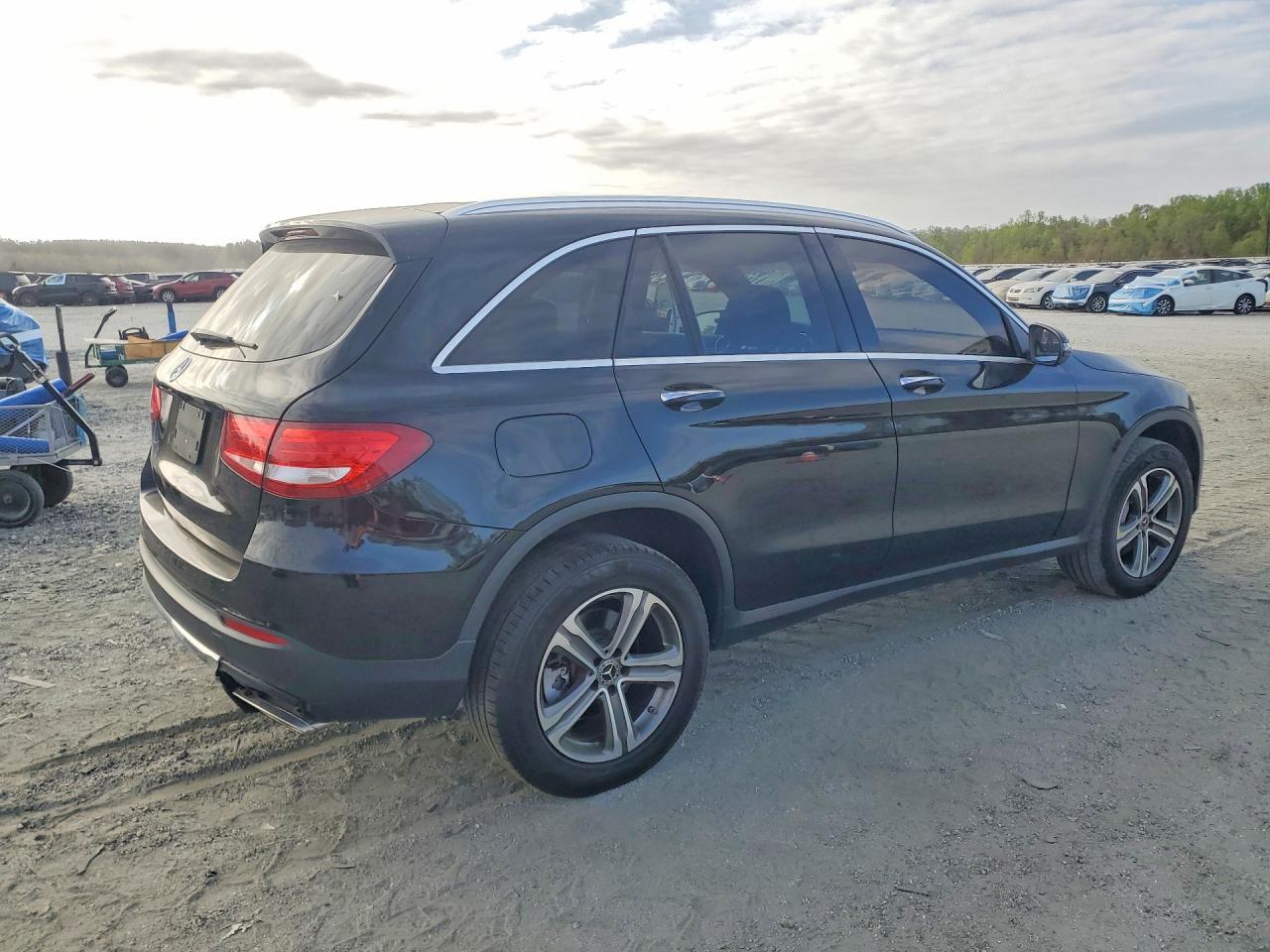 2018 Mercedes-Benz Glc 300 - zdjęcie 3