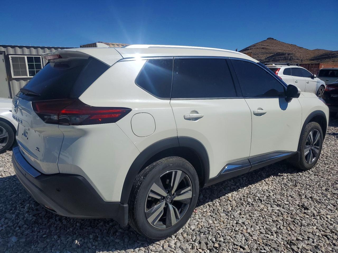 2021 Nissan Rogue Sl - zdjęcie 3