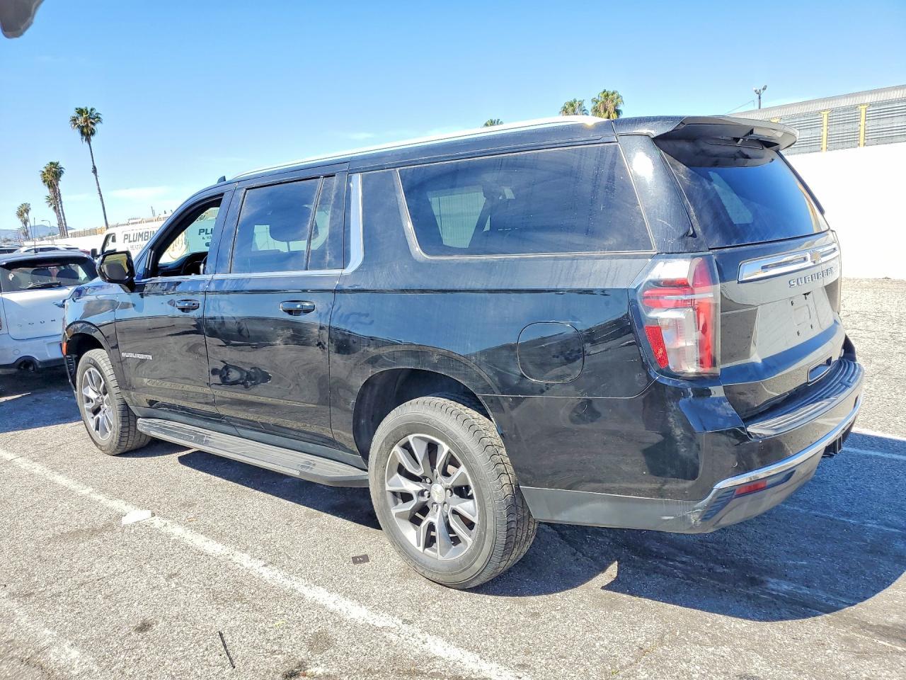 2022 Chev Suburban C - zdjęcie 2