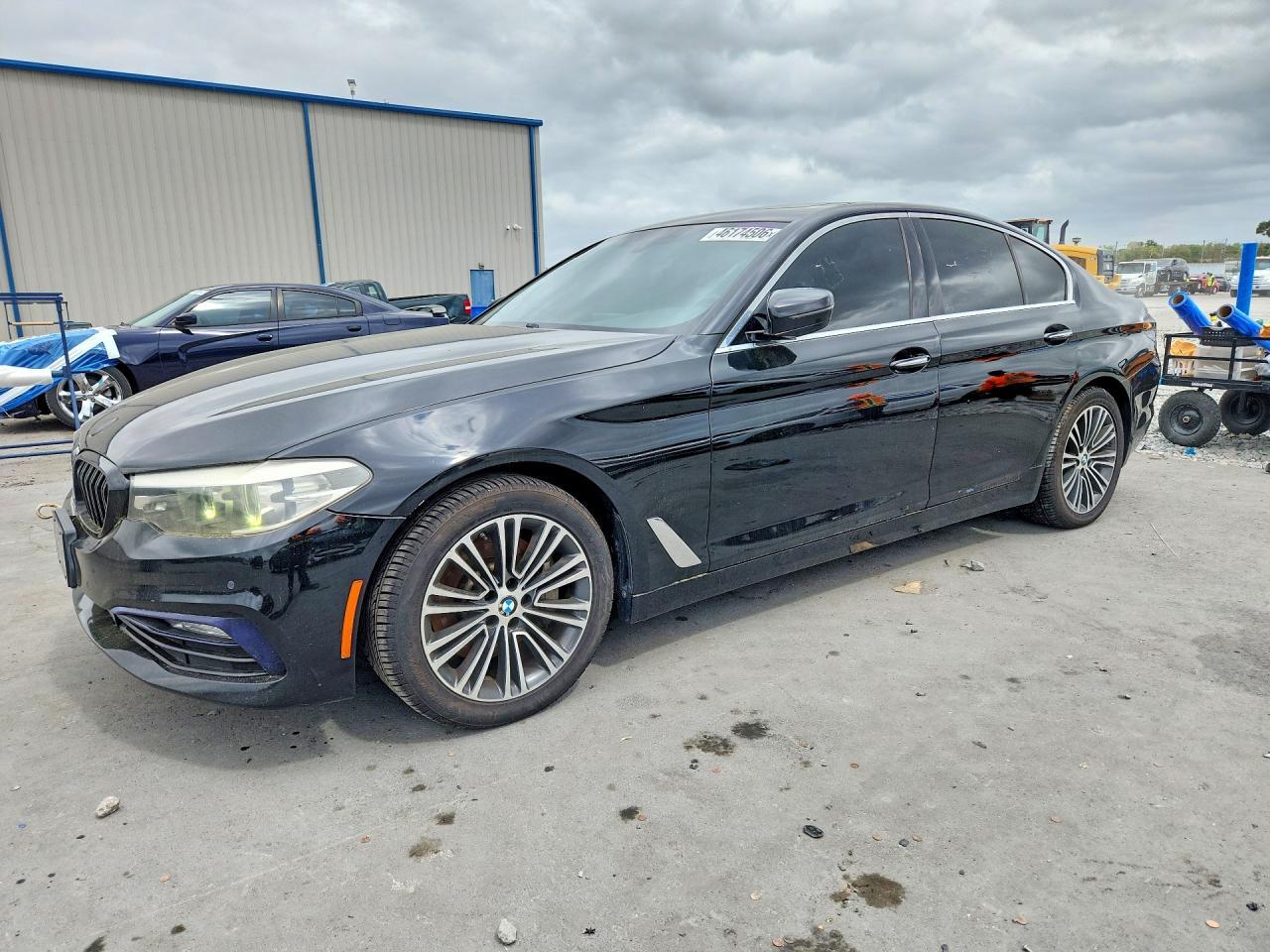 2017 BMW 530 Xi - zdjęcie główne