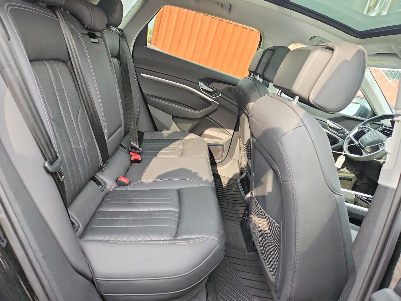 2019 Audi E-Tron Premium Plus - zdjęcie 11