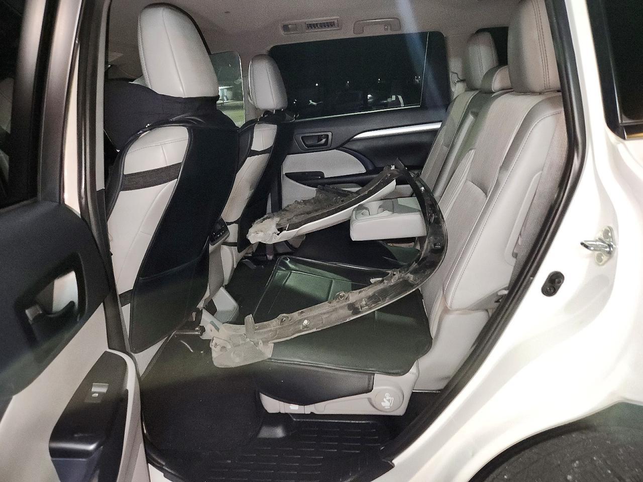 2019 Toyota Highlander Le - zdjęcie 10