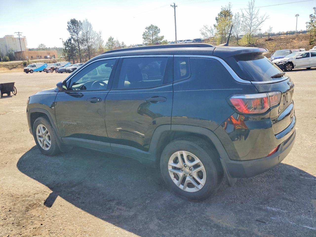 2019 Jeep Compass Sport - zdjęcie 2