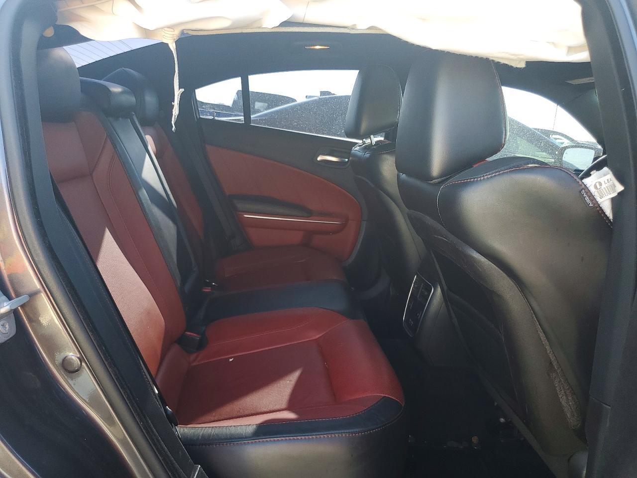 2016 Dodge Charger R - zdjęcie 10