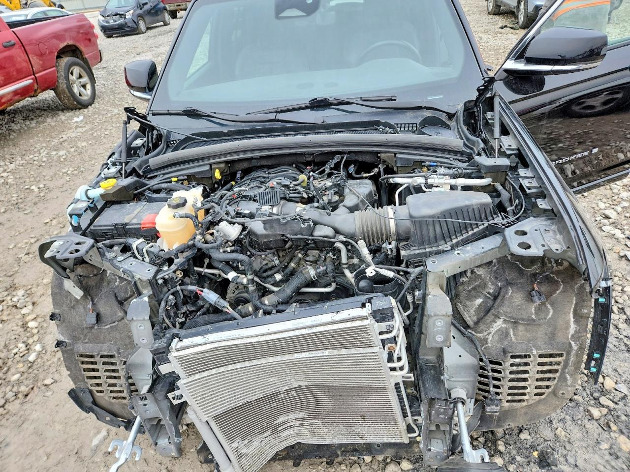 2022 Jeep Grand Cherokee Overland - zdjęcie 12