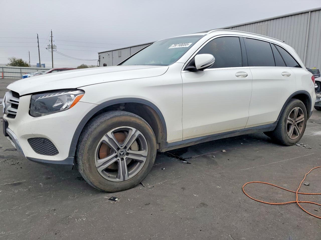 2019 Mercedes-Benz Glc 300 - zdjęcie główne