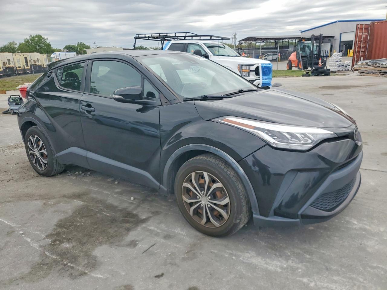 2020 Toyota C-Hr Le - zdjęcie 4