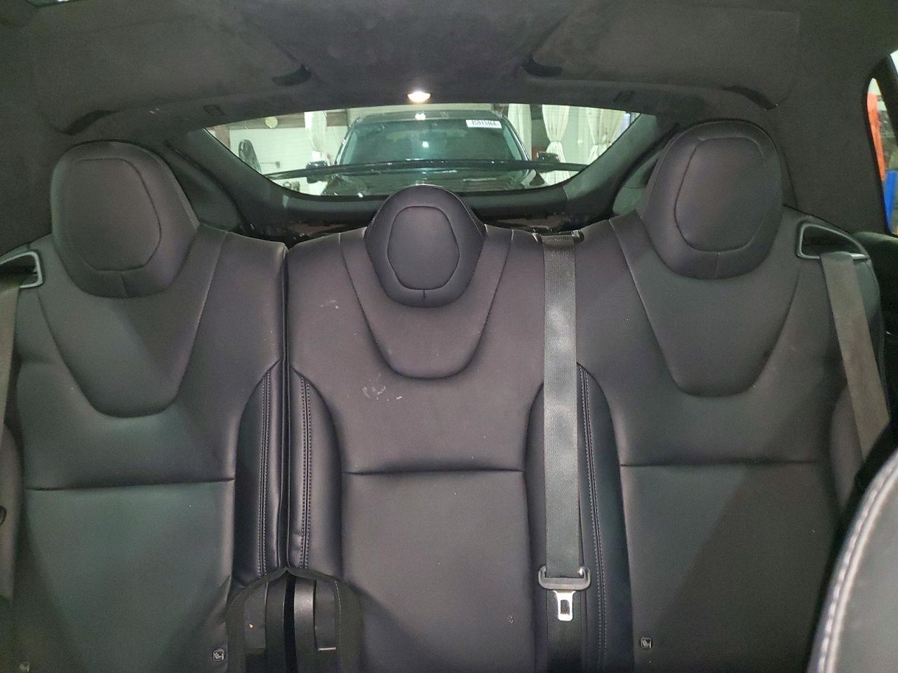 2023 Tesla Model X - zdjęcie 10