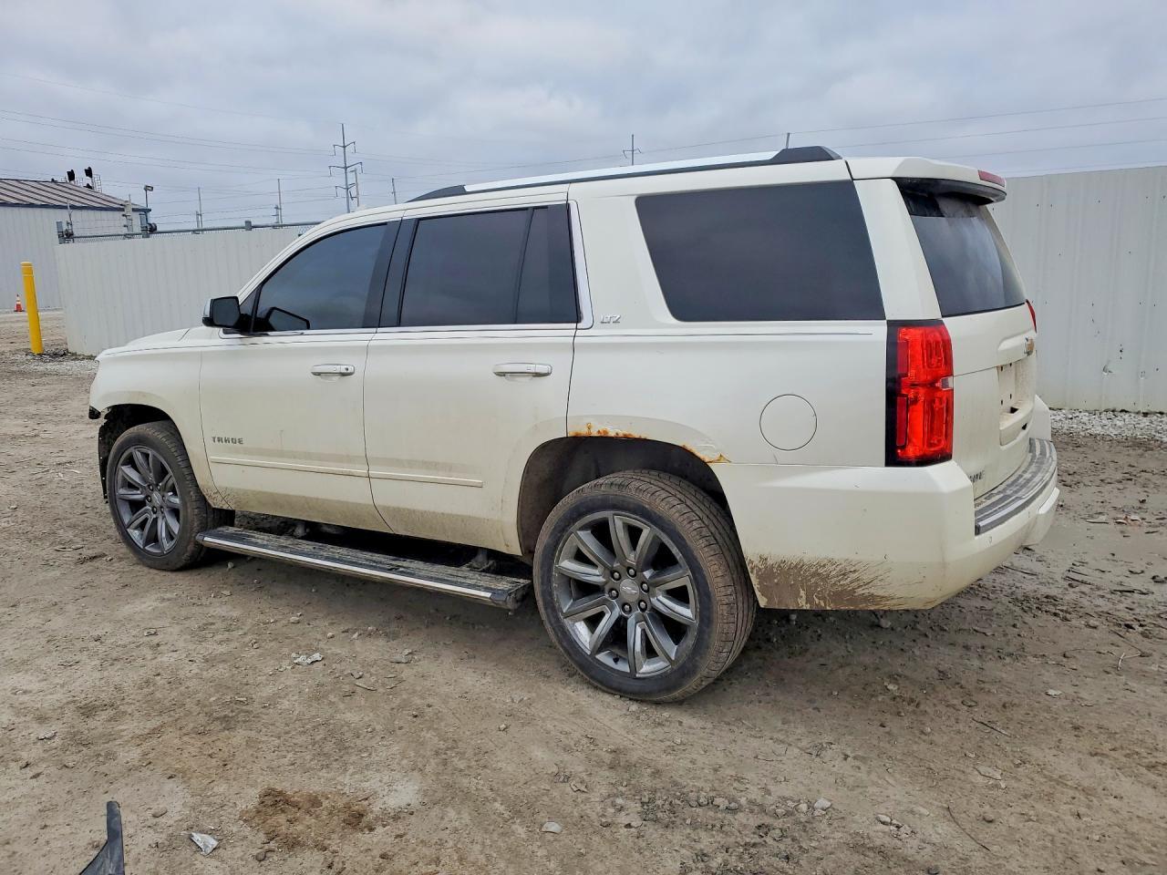 2015 Chevrolet Tahoe K1500 Ltz - zdjęcie 2