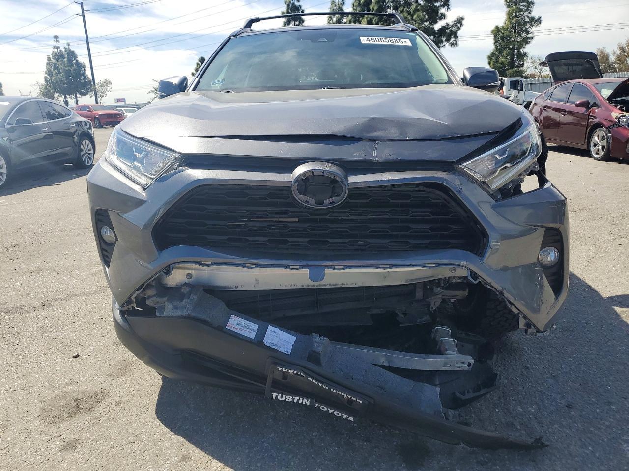 2021 Toyota Rav4 Hybrid Xle - zdjęcie 5