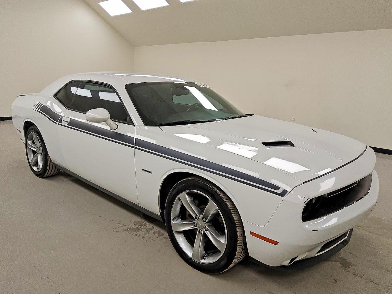 2015 Dodge Challenger Sxt - zdjęcie 4