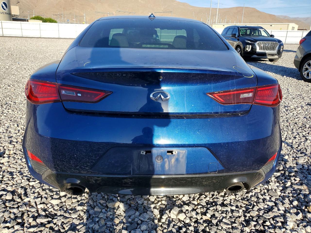 2017 Infiniti Q60 Red Sport 400 - zdjęcie 6