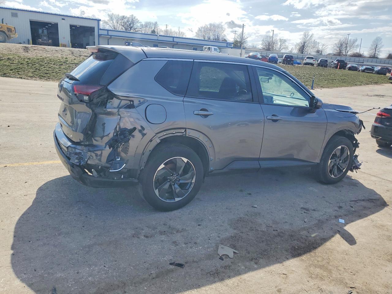 2025 Nissan Rogue Sv - zdjęcie 3