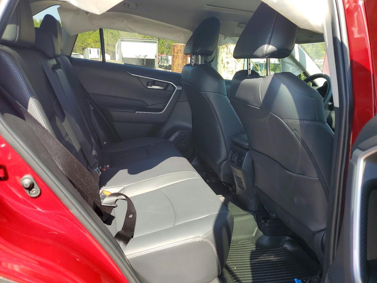 2024 Toyota Rav4 Xle Premium - zdjęcie 10